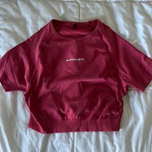 alphalete crop top